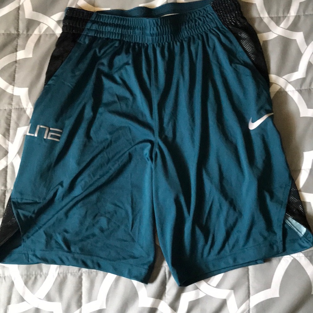 Men’s Nike elite dri-fit shorts